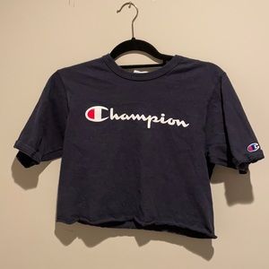 Cropped Champion Tee